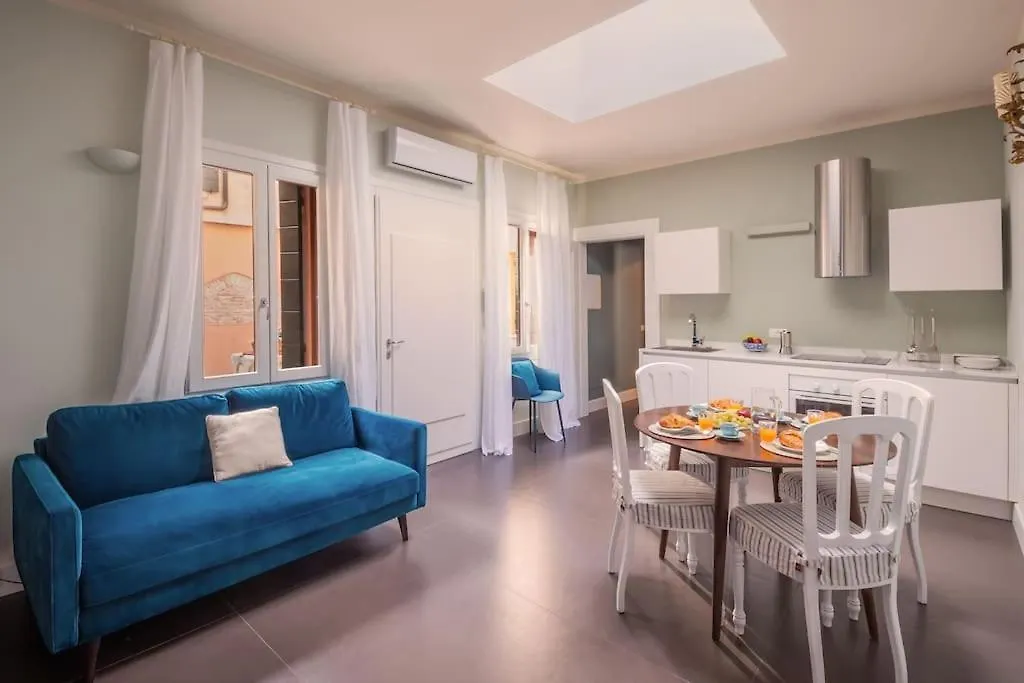 Huge Design Apartment With Private Garden Venice